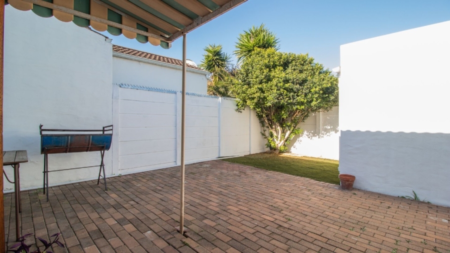 To Let 1 Bedroom Property for Rent in Edgemead Western Cape